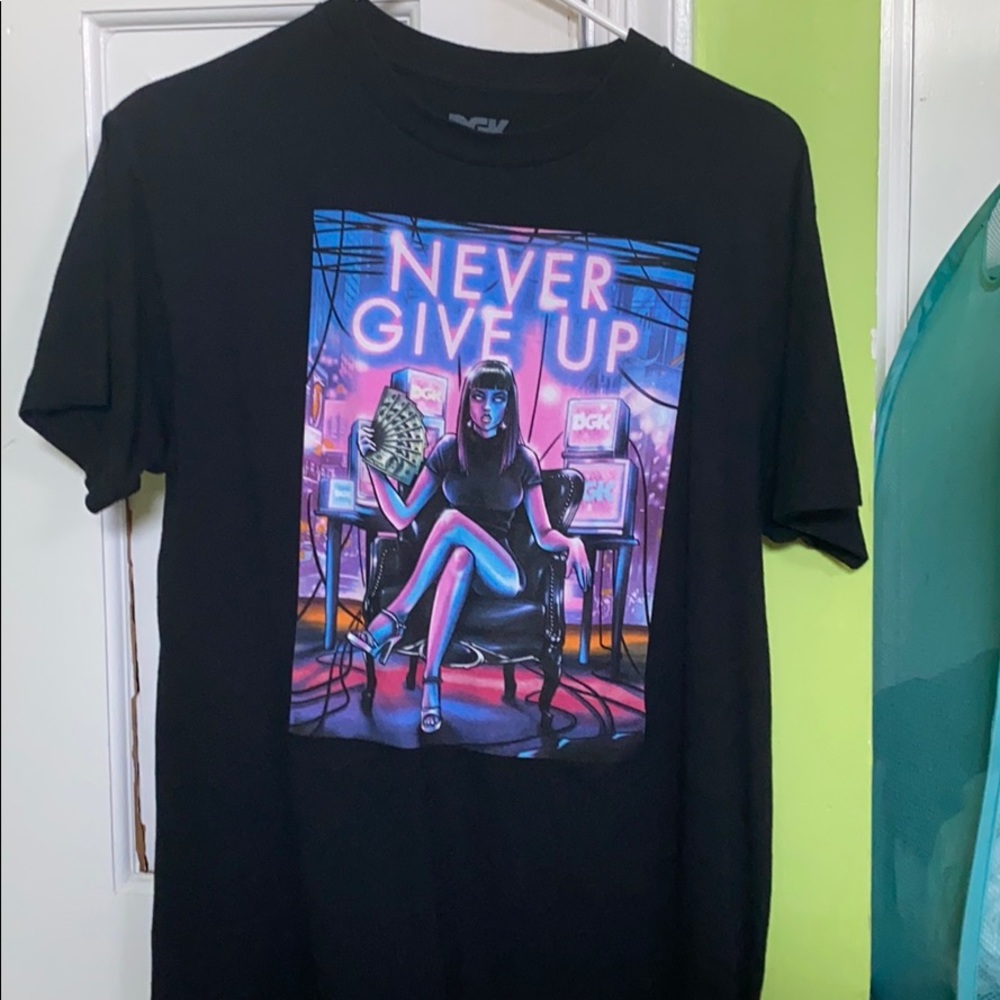 Tee shirt